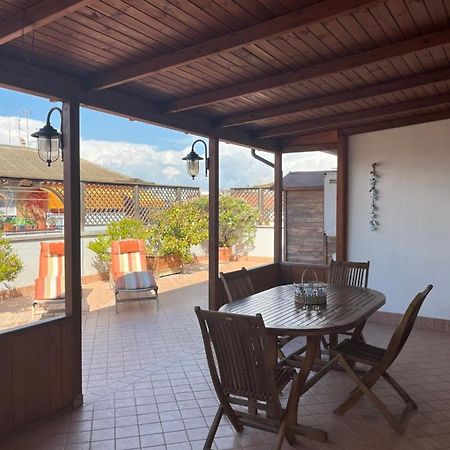 Apartamento Attico Con Terrazza In Via Dei Traghetti Lido di Ostia Exterior foto