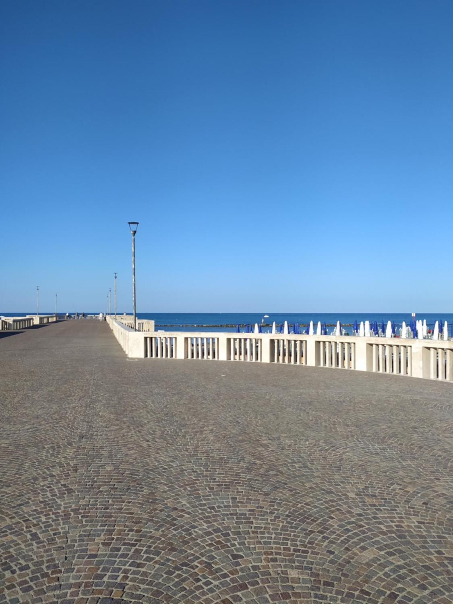 Apartamento Attico Con Terrazza In Via Dei Traghetti Lido di Ostia Exterior foto